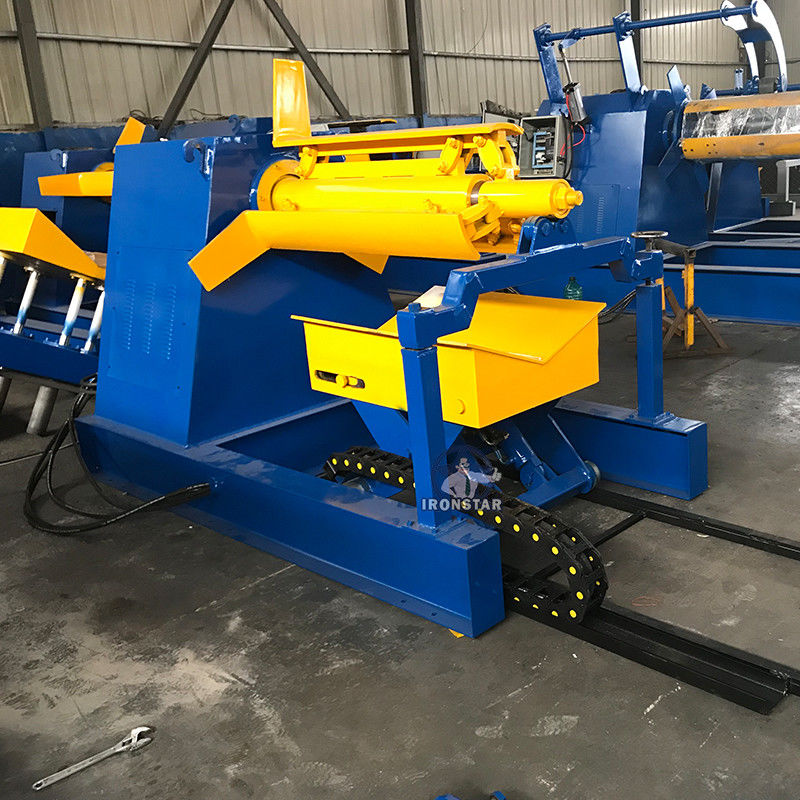 5 Tons Hydraulic Automatic Decoiler Machine 1250mm Feeding Width