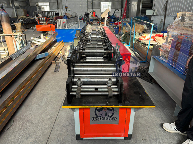 100mm sandwich rolling shutter door roll forming machine in Saudi Arabia olling shutter strip making machine