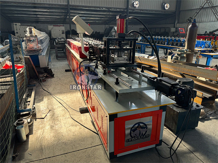 100mm sandwich rolling shutter door roll forming machine in Saudi Arabia olling shutter strip making machine