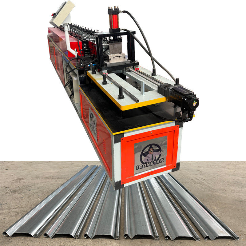 30-50m/min fast speed cutting rolling shutter door roll forming machine in Brazil Raw material: Galvanized steel