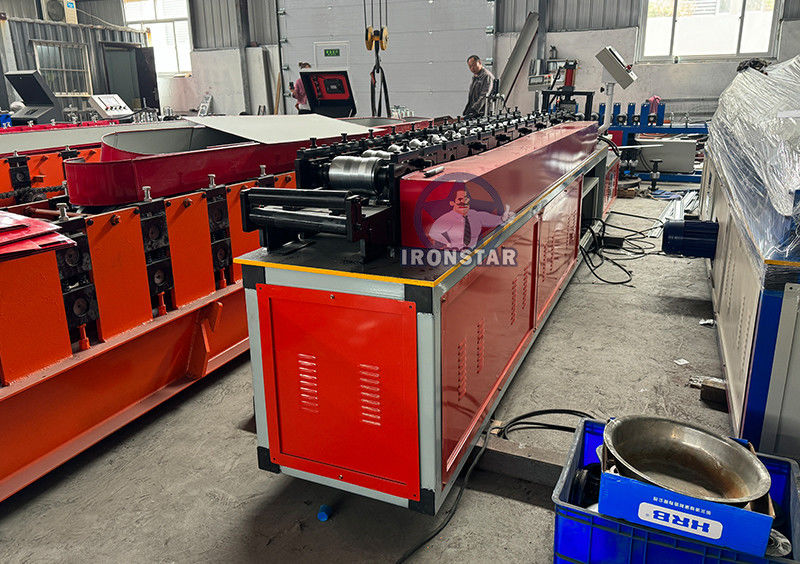 30-50m/min fast speed cutting rolling shutter door roll forming machine in Brazil Raw material: Galvanized steel