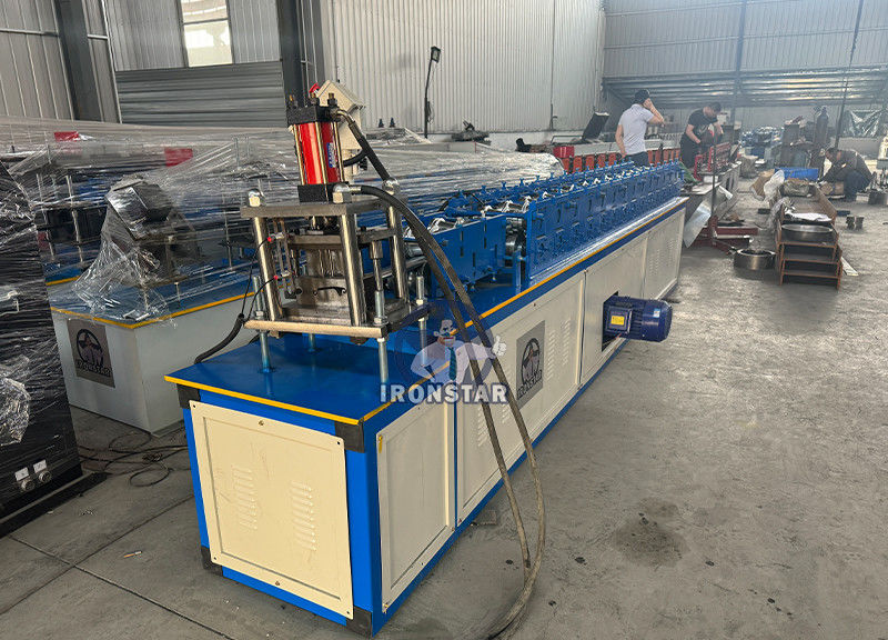 Rolling shutter door roll forming machine for America rolling shutter strip making machine