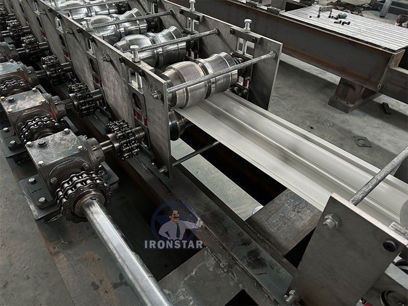 PU sandwich shutter door roll forming machine for Turkey Galvanized steel or PPGI or Aluminium
