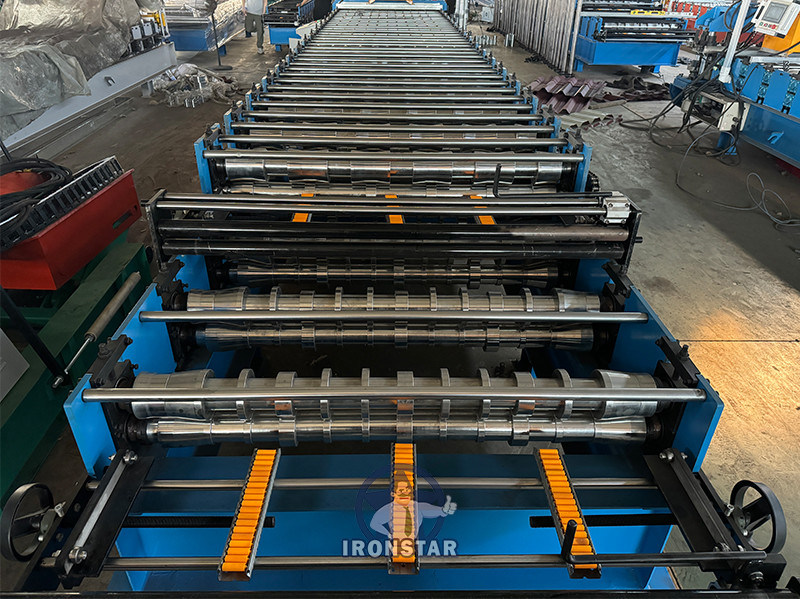 “Double Layer Roll Forming Machine for 5 Rib & 6 Rib Trapezoidal Sheet Galvanized Roof Tile Making Machine Hungary”