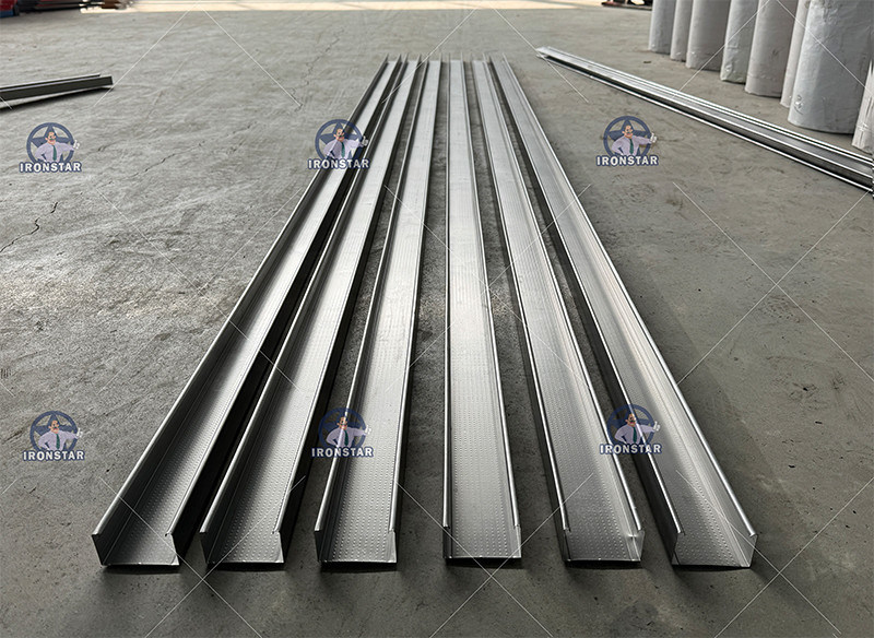 “C Channel And Omega Profile 2 In 1 Roll Forming Machine Automatic Steel Purlin Making Machine For Bolivia Construction Building Material Production”