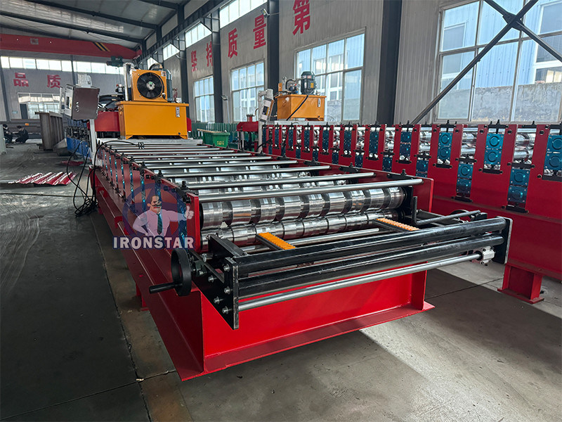“828 Glazed Tile Roll Forming Machine For Bolivia Water Ripple Roll Forming Machine Step Tile Roof Panel Making Machine”