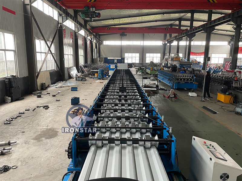 Tracking cutting trapezoidal roofing sheet roll forming machine for Saudi Arabia