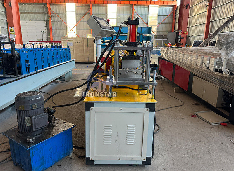 Rolling shutter door roll forming machine in Nicaragua