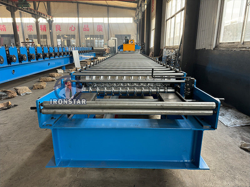 762mm 0.12-0.4mm corrugated roll forming machine in Indonesia Raw material: GI (Galvanized Steel ) material G550