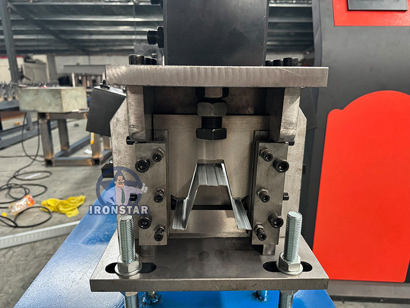 Omega profile roll forming machine Raw material: Galvanized steel Export port: Tianjin port