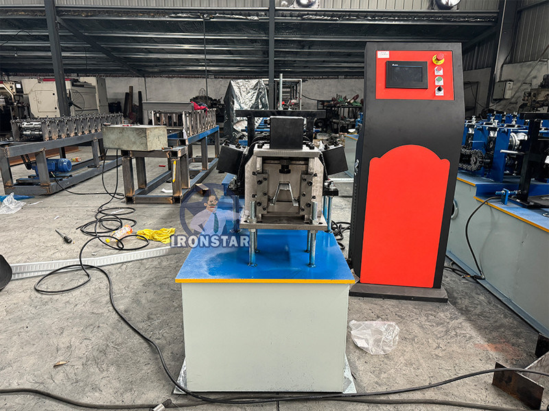 Máquina formadora de perfiles Omega para acero galvanizado, puerto de exportación Tianjin