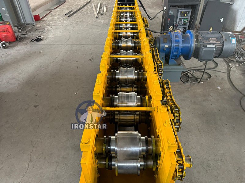 2.5mm 50*50mm tracking cutting angle bead roll forming machine in Cambodia